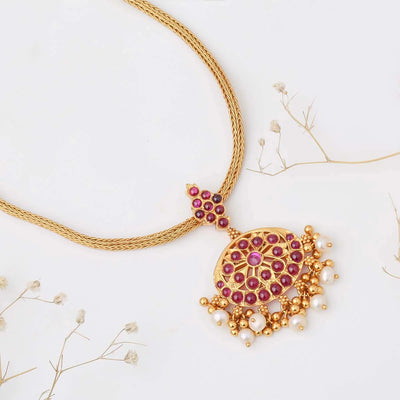 Devnia Red & Pearl Necklace