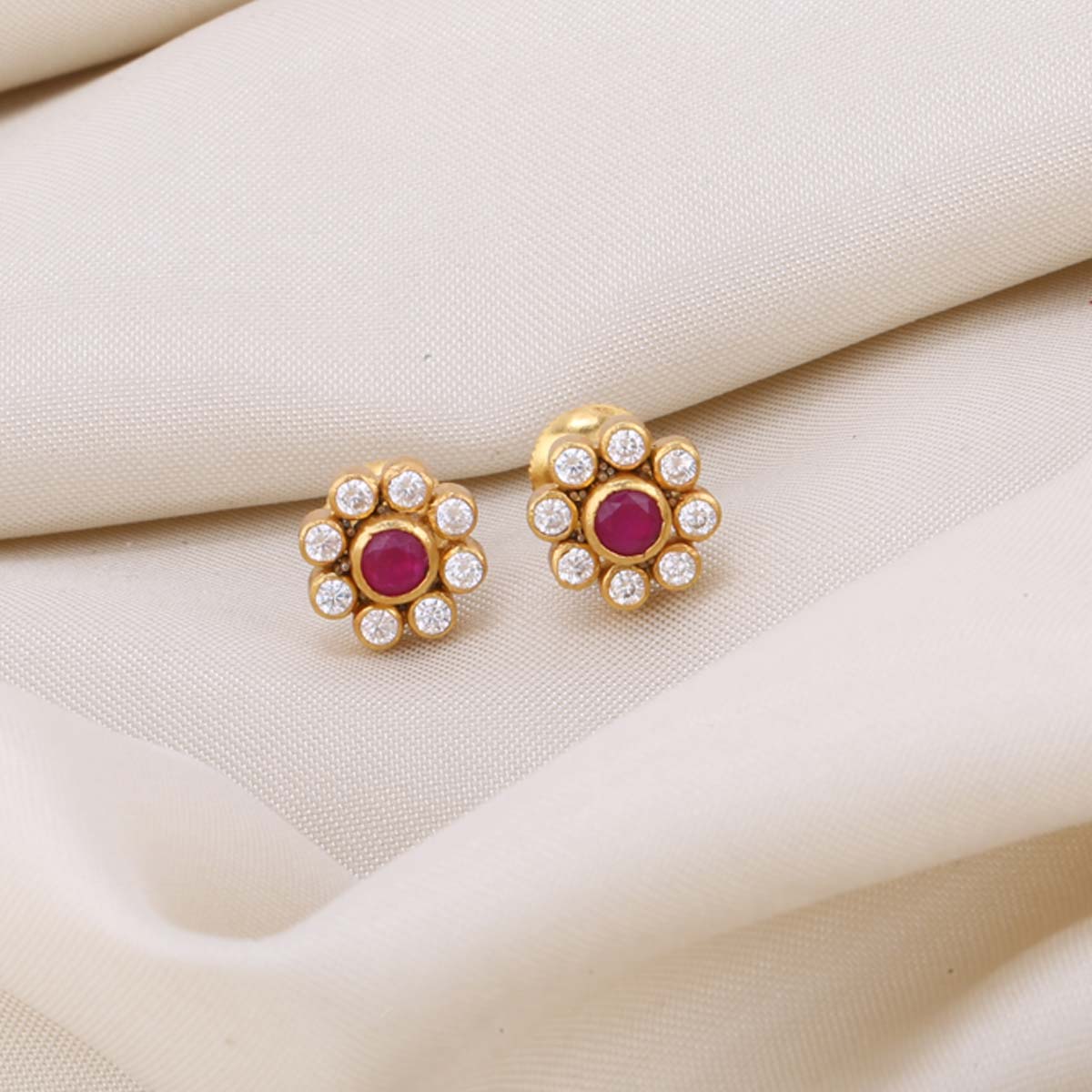 Red Flower Pearl Stud Earrings